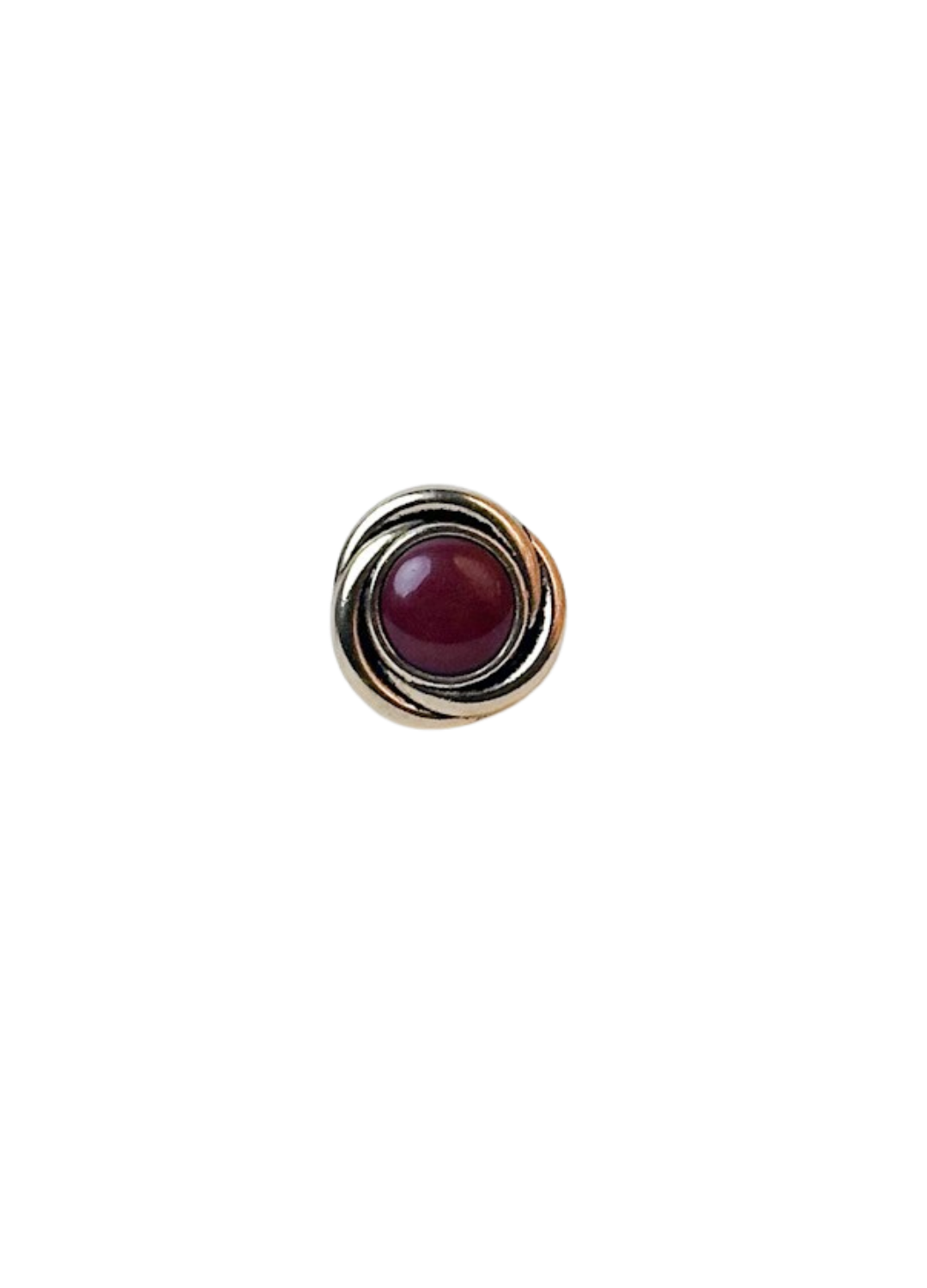 Bouton vintage rond marron contour doré monté en bague vue de face sur fond blanc